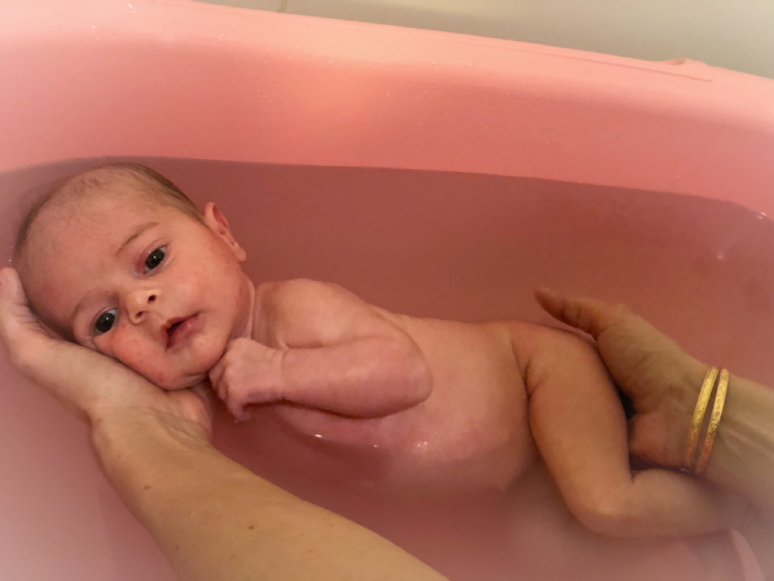 Postpartum Doula - אמה הדולה