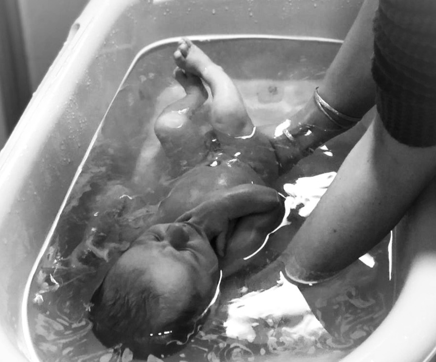 Postpartum Doula - אמה הדולה
